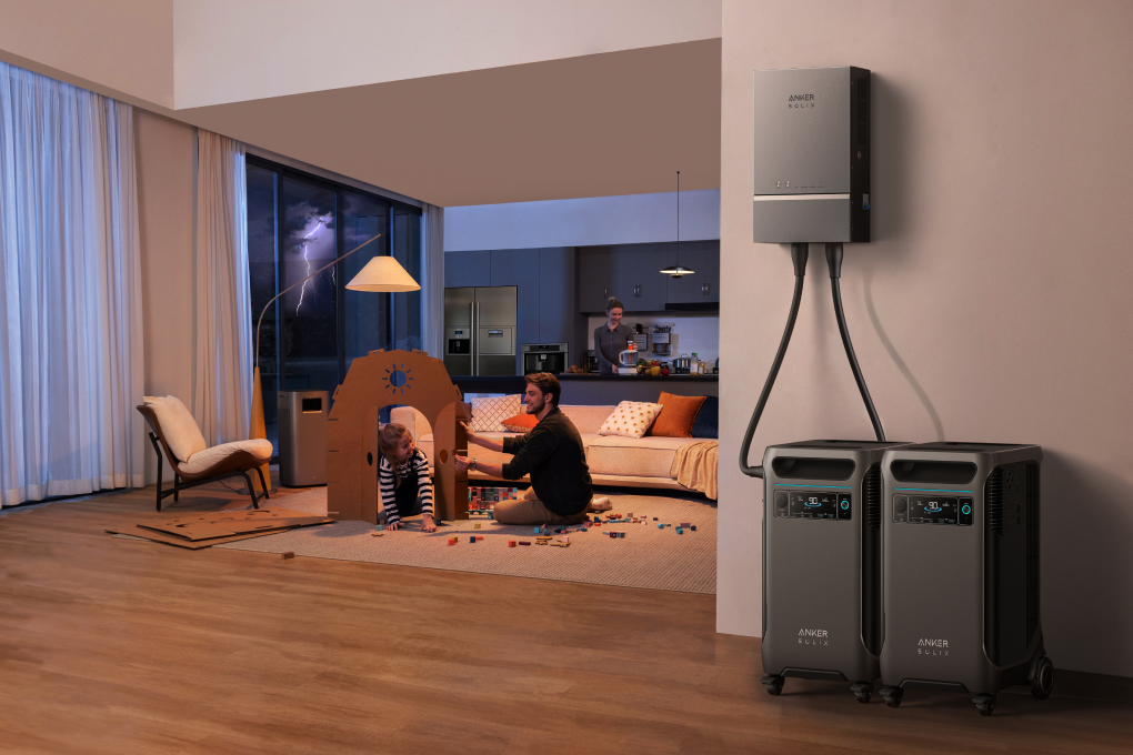 Anker SOLIX F3800 PLUS 12,000W 7.68kWh Portable Power Station with Double Voltage Hub